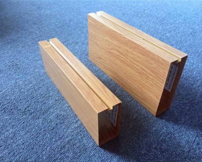 型材木纹铝方通