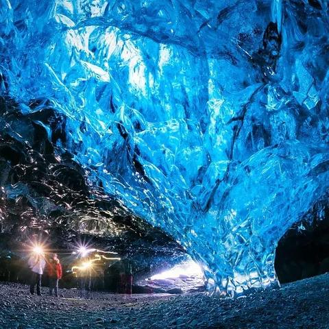 净化与清除的区别：清除是暂时除去杂质，净化是让事物重归纯净。