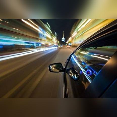 (在黑暗的隧道穿越时间过长,光亦更接近一种幻觉)穿梭在黑暗隧道里的神秘冒险：一个让你挑战智力与勇气的游戏