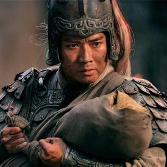 (曹操俘虏关羽)三国演义：曹操之计挖走关羽张飞，千年谜团引发猜想